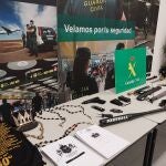 Material incautado por la Guardia Civil en los 13 registros domiciliarios realizados en el marco de la operación Kamalones