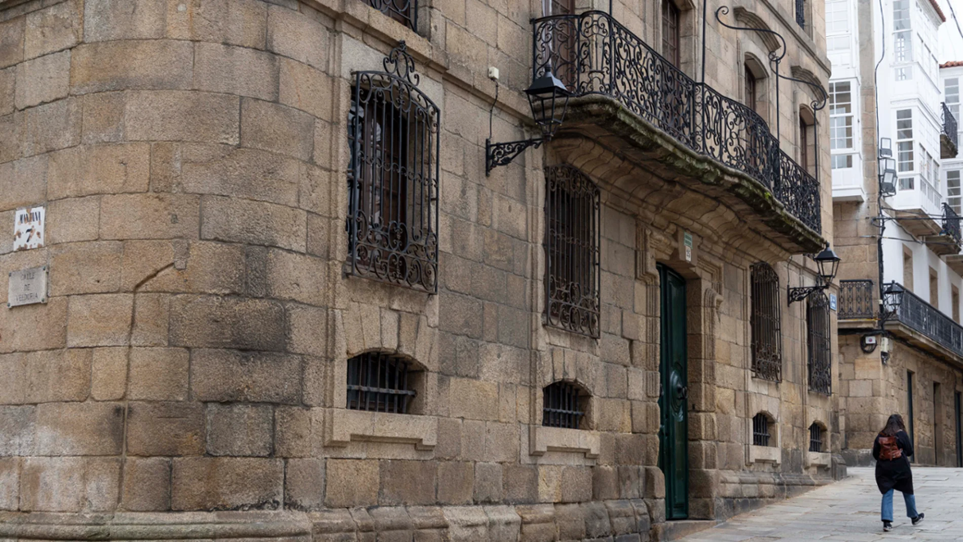 Este palacete es ejemplo de la arquitectura residencial de la Ilustración en Galicia del siglo XVIII.