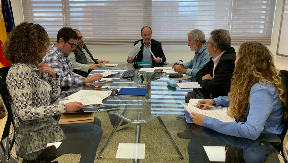 Reunión del director general de Industria Alimentaria y Asociacionismo Agrario, Fulgencio Pérez, con las organizaciones agrarias