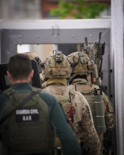 La EZAPAC y el GAR de la Guardia Civil, entrenando juntos