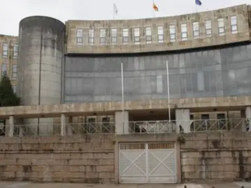 La sección sexta de la Audiencia Provincial de A Coruña, con sede en Santiago de Compostela. La sección sexta de la Audiencia Provincial de A Coruña, con sede en Santiago de Compostela.