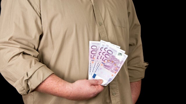 Revisar una nómina es esencial para que el trabajador conozca si la empresa paga lo debido en cuanto a su salario neto y bruto