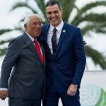 Antonio Costa, ¿el espejo de Sánchez? Diferencias entre los anuncios del portugués y Sánchez 