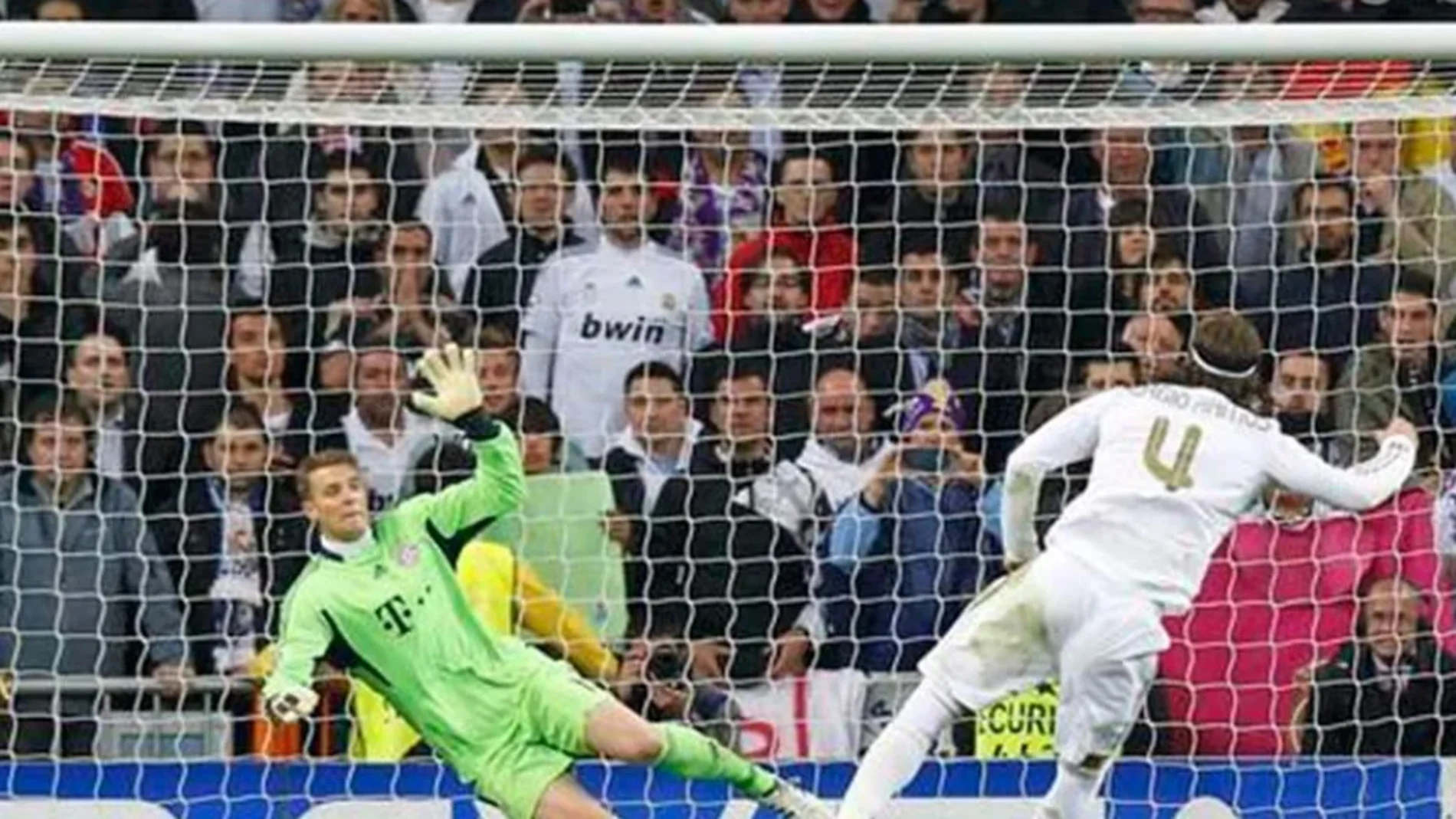 Sergio Ramos, lanzando el penalti