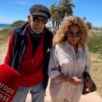 Julián Muñoz junto a su expareja Karina Pau