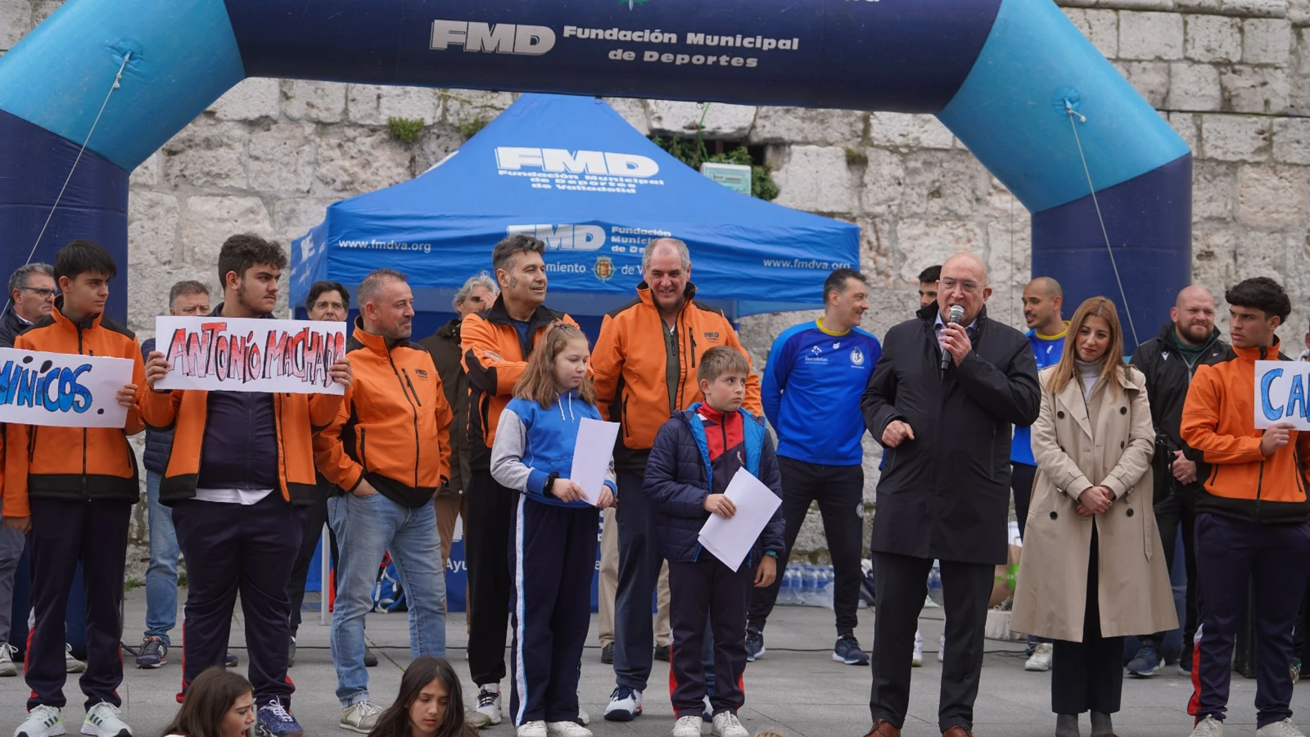 Celebración del Día de la Educación Física en la Calle en Valladolid con la presencia de Jesús Julio Carnero