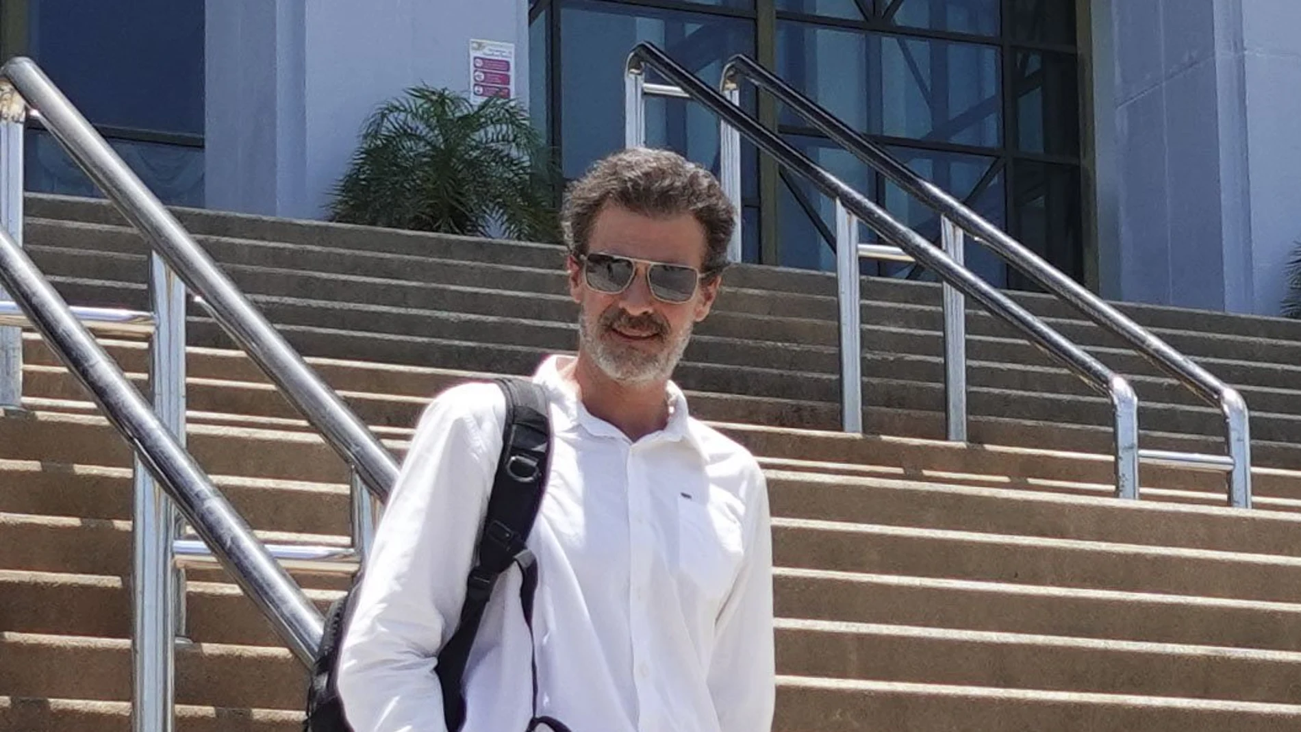 El actor Rodolfo Sancho en el tribunal de Samui donde asiste a una nueva sesión del juicio contra su hijo, el joven español Daniel Sancho, en Tailandia por el supuesto asesinato del cirujano colombiano Edwin Arrieta.