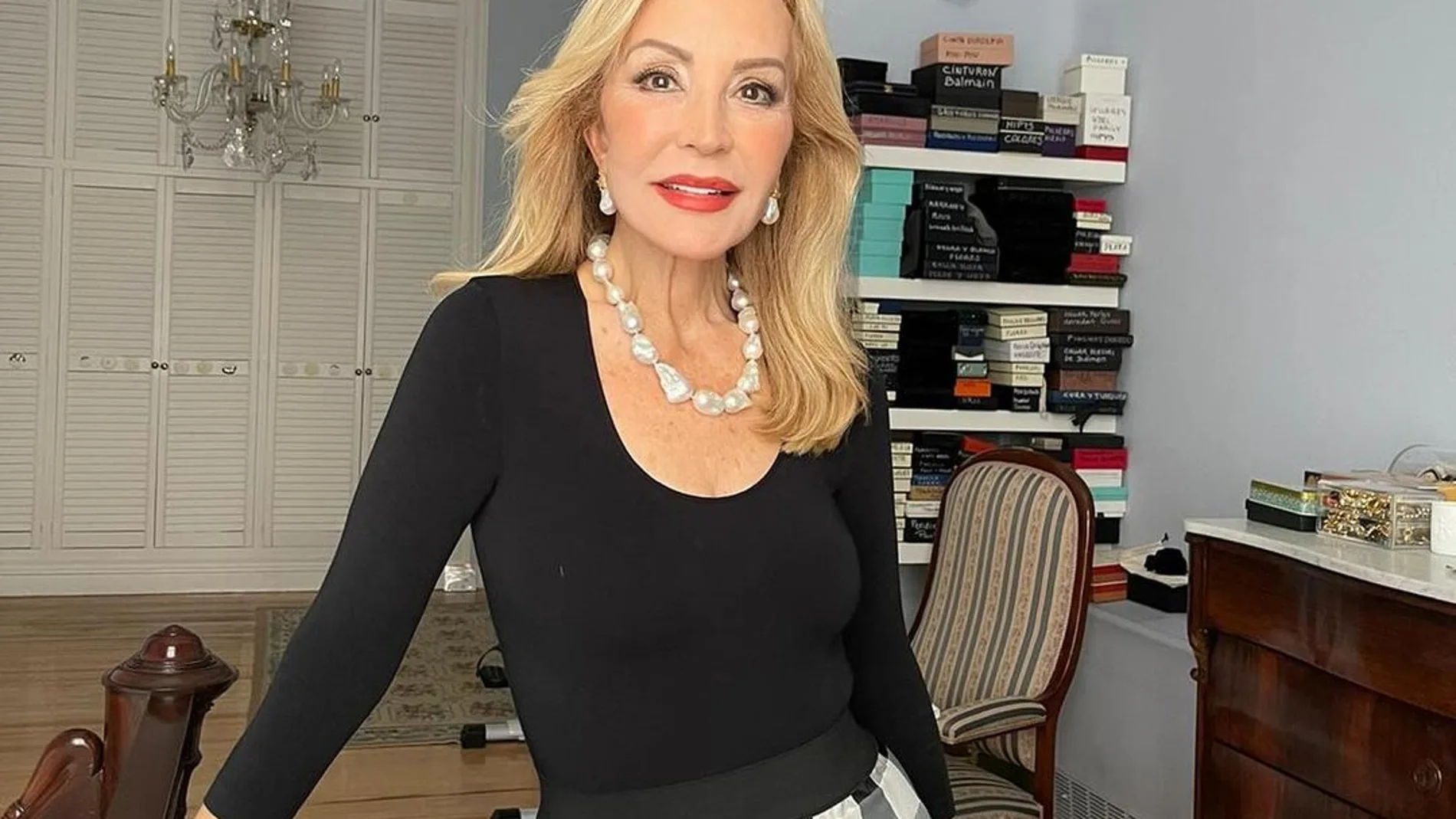 Carmen Lomana con estilismo New Look.