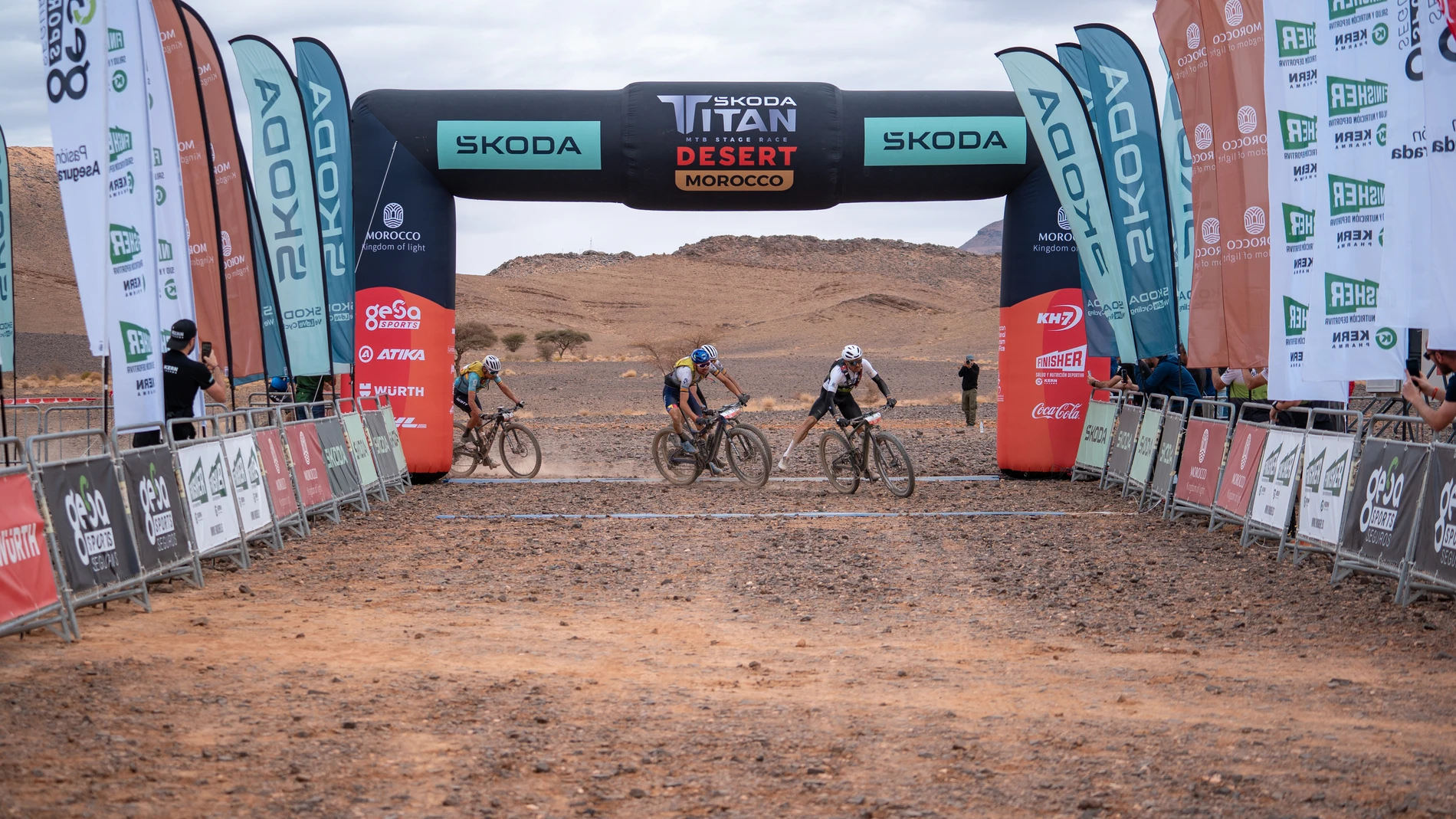 Luis León Sánchez se impone en la segunda etapa de la Titan Desert