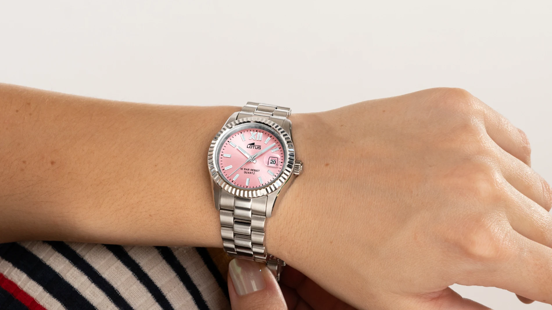 Reloj Lotus