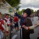 Preparativos y ensayos de la recreación del 2 de mayo. Voluntarios de diferentes nacionalidades alojados en un polideportivo del barrio de Barajas se prepara para el espectáculo de mañana. Ensayan en Avenida Monforte de Lemos y parque de La Vaguada, recreación histórica de la guerra de independencia.