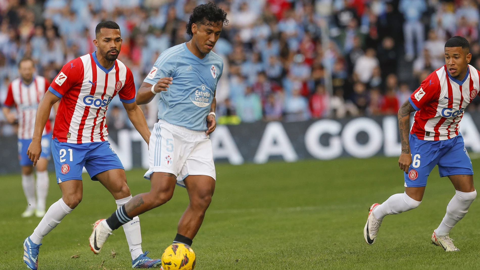 Renato Tapia con el Celta de Vigo