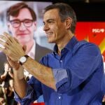 El presidente del Gobierno, Pedro Sánchez, participa este jueves, en un acto de campaña del PSC en Sant Boi (Barcelona). 