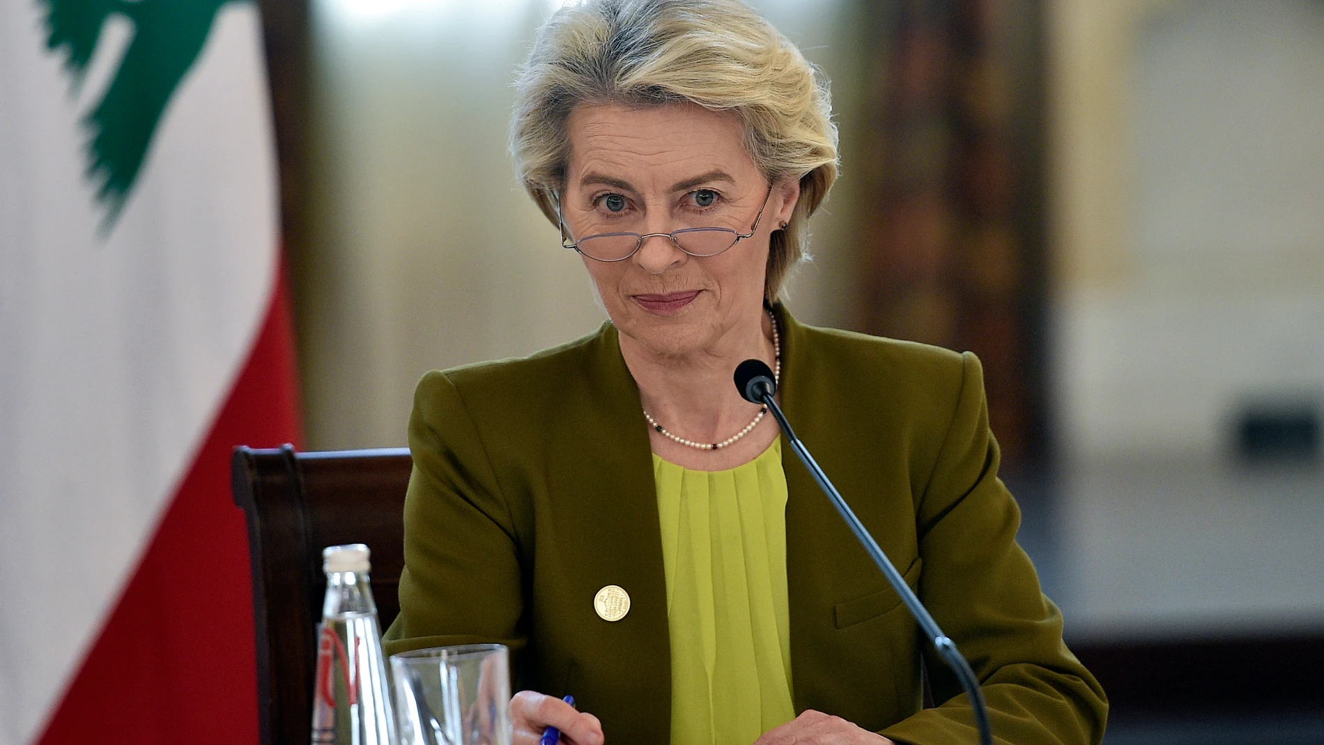 Beirut (Lebanon), 02/05/2024.- European Commission President Ursula von der Leyen looks on after a meeting with the Lebanese caretaker prime minister at the Government Palace in downtown Beirut, Lebanon, 02 May 2024. The president of Cyprus and the European Commission president are both in Beirut to talk about the current surge in Syrian refugee immigration. Around 2,140 people arrived by boat in Cyprus between 01 January and 04 April 2024, compared to only 78 people during that same period i...