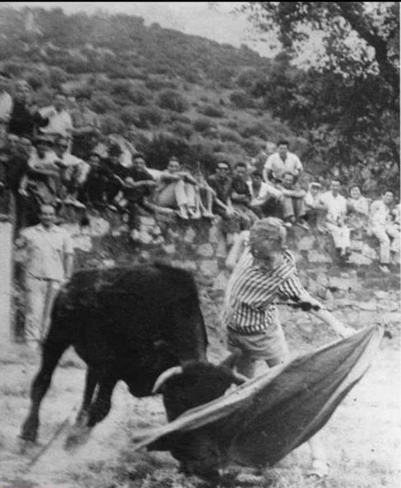 Primera vez que torea Curro Vázquez con diez años