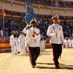 Quinientos ciudadanos juran bandera en la plaza de toros de El Puerto de Santa María 