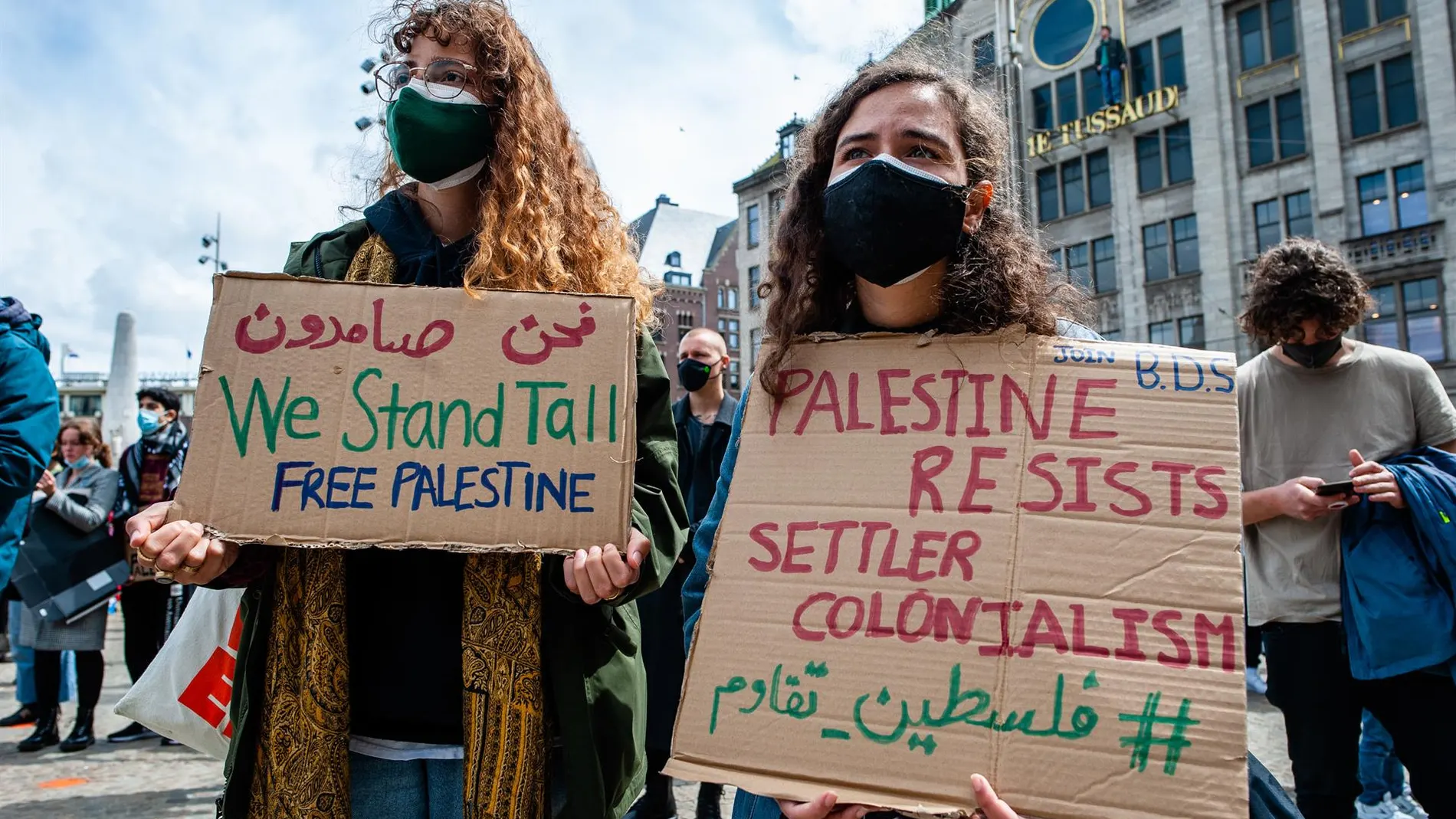 O.Próximo.- Un centenar de manifestantes propalestinos acampan en la Universidad de Ámsterdam, en Países Bajos