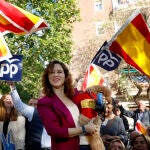 Mitin de Fernández y Ayuso en Barcelona