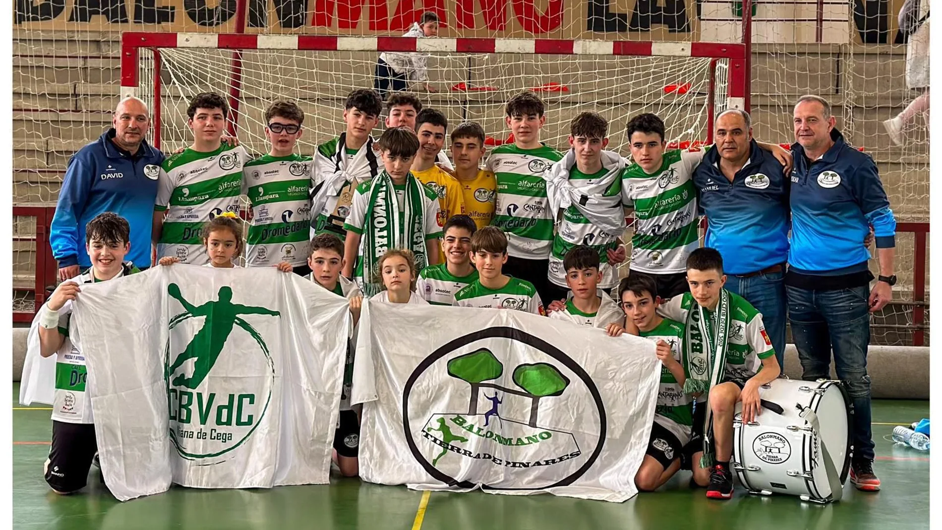 El BM Tierra de Pinares Grupo Dromedario, campeón de Castilla y León de balonmano en categoría infantil
