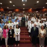 Juanma Moreno, este martes, en el acto de bienvenida a los residentes (MIR) 2024 del Hospital Universitario Virgen del Rocío de Sevilla