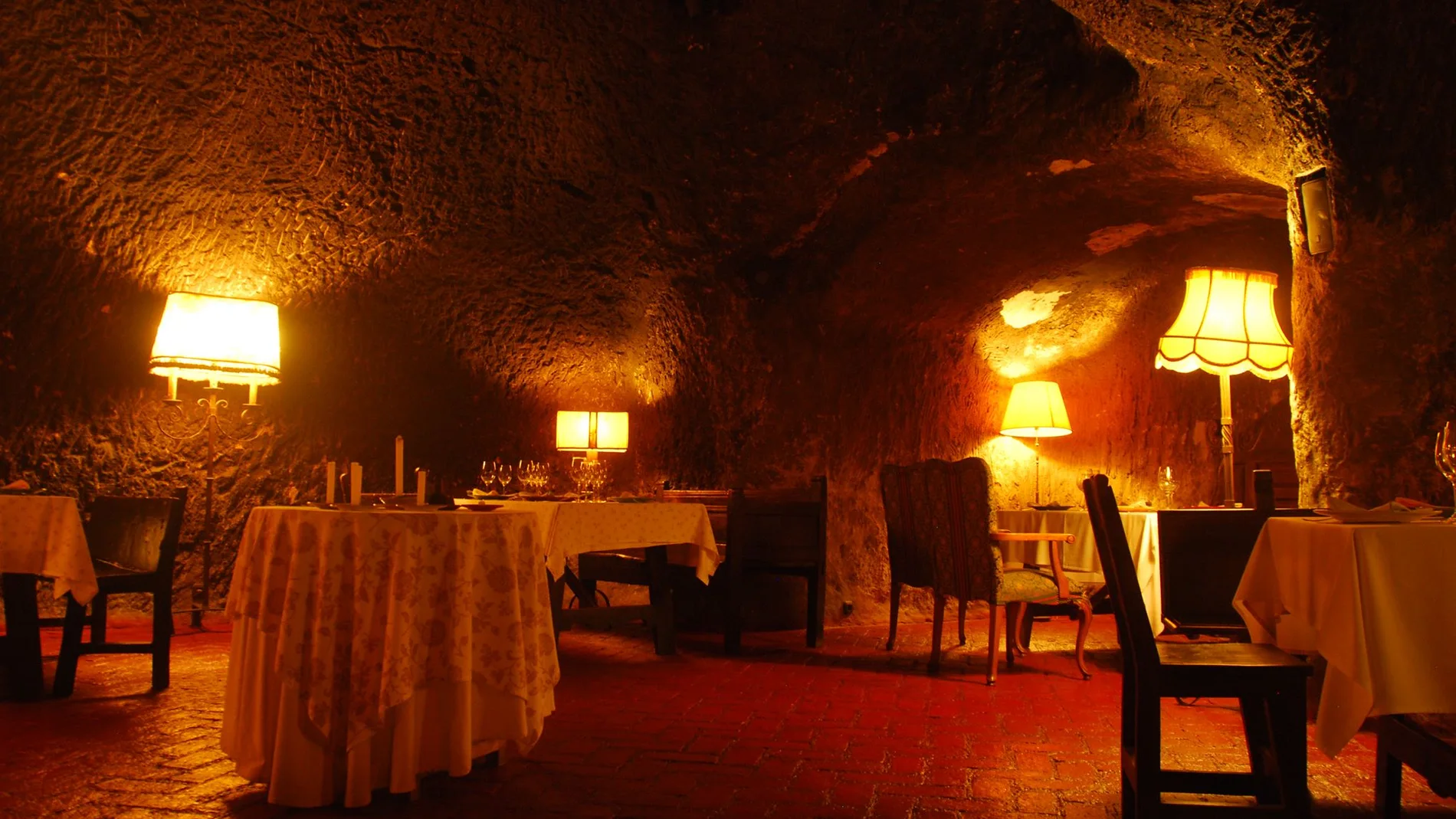 La Cueva de Túnel en León