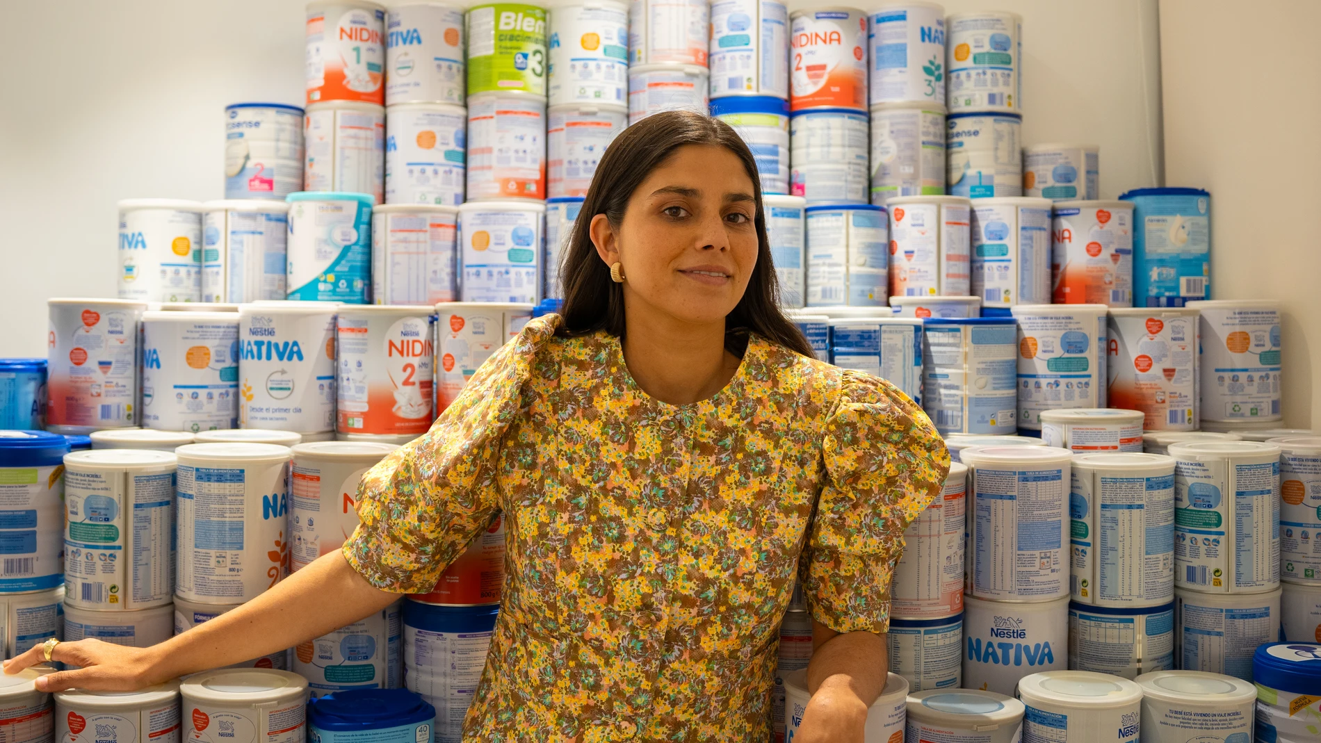 La Fundación +Vida junto a María García de Jaime entregan más de una tonelada de leche en polvo con ¡Ser Madre es la Leche!