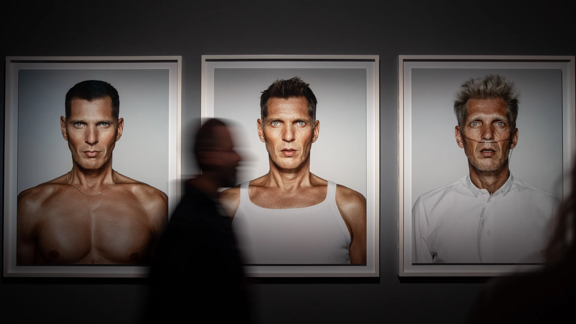 MADRID, 09/05/2024.- Exposición "Erwin Olaf. Narrativas de emancipación, deseo e intimidad", incluida en la Sección Oficial de PHotoESPAÑA 2024, este jueves en el Centro Cultural de la Villa en Madrid. EFE/Daniel González