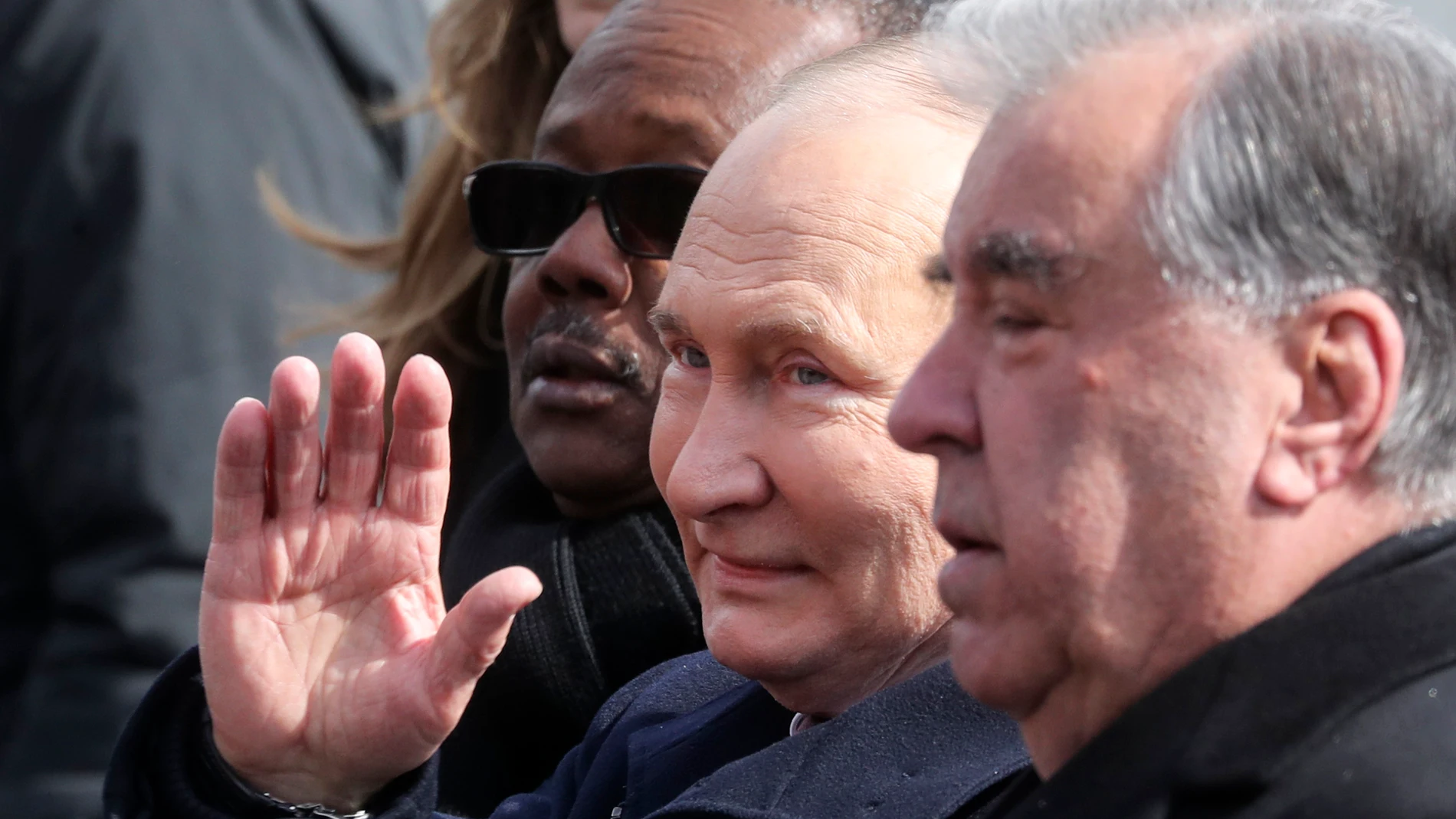 Moscow (Russian Federation), 09/05/2024.- Guinea-Bissau's President Umaro Sissoco Embalo (L), Russian President Vladimir Putin (C) and Tajik President Emomali Rahmon (R) attend the Victory Day military parade on Red Square in Moscow, Russia, 09 May 2024. Russia marks the 79th anniversary of the victory in World War II over Nazi Germany and its allies. The Soviet Union lost 27 million people in the war. (Alemania, República Guinea, Rusia, Moscú) EFE/EPA/MAXIM SHIPENKOV