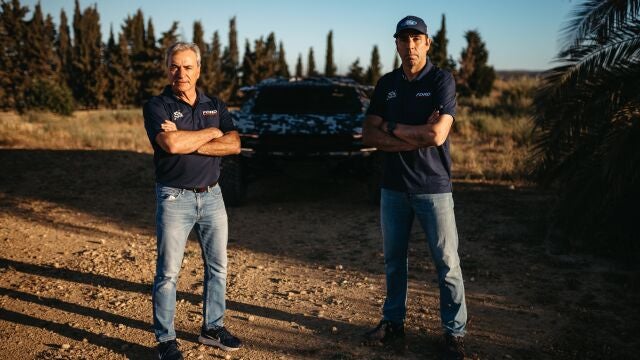 Carlos Sainz compartirá equipo con Nani Roma