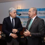 Cipriano García junto a Eduardo Diego antes del foro