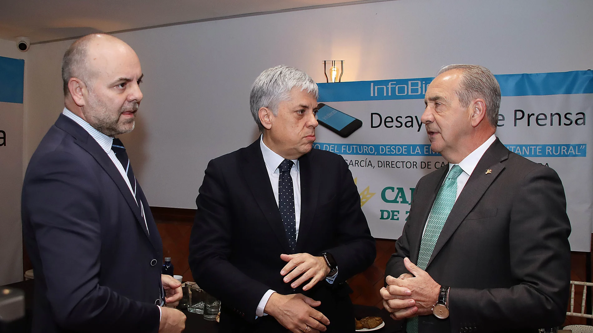 Cipriano García junto a Eduardo Diego antes del foro