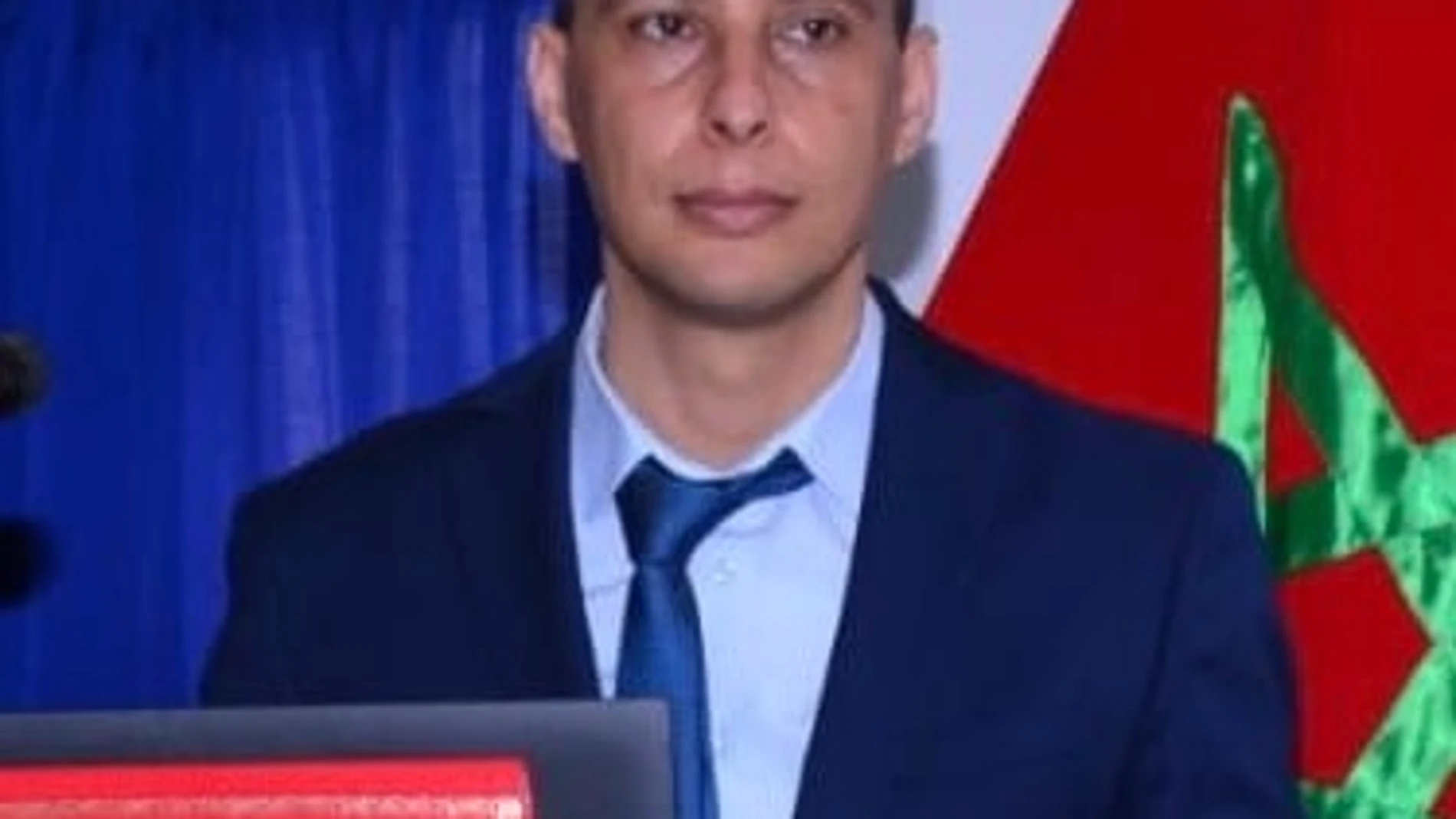 El profesor defensor de la tesis