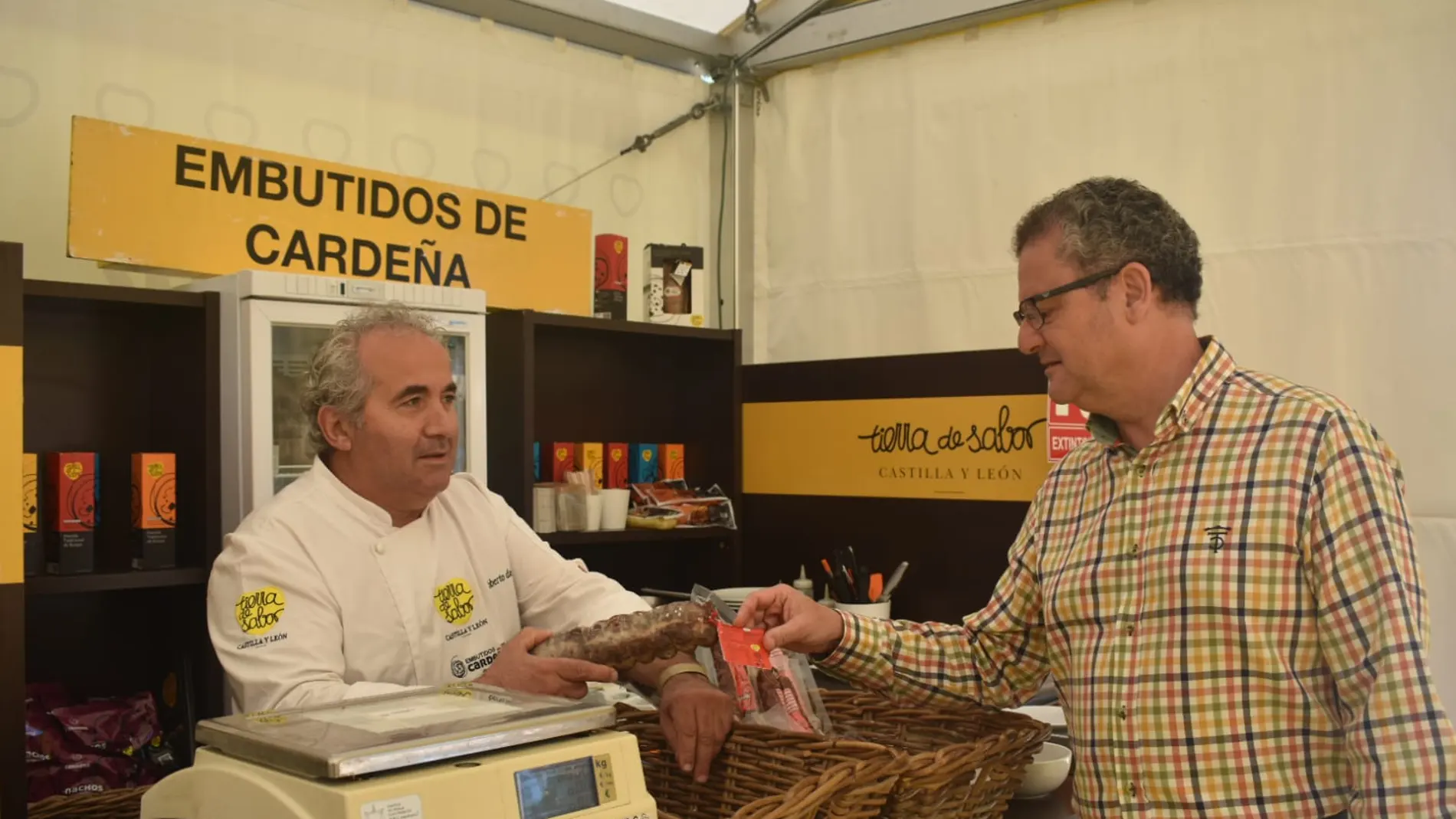 El consejero Gerardo Dueñas arropa a los productores de Castilla y León en el Salón Internacional del Campo