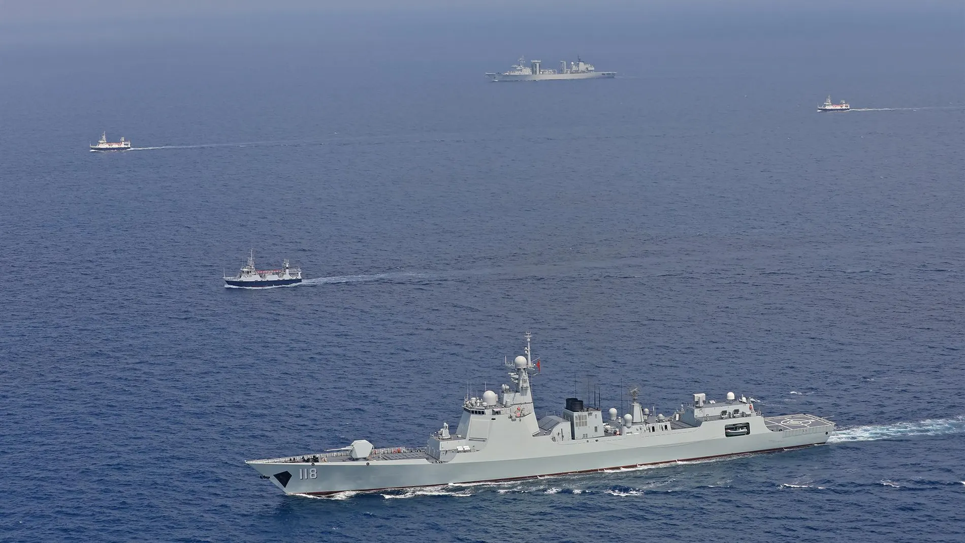 China/Filipinas.-Destructores chinos realizan simulacros en el mar de la China Meridional tras ejercicios EEUU/Filipinas