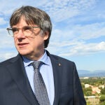 Puigdemont realiza unas declaraciones a la prensa en Laroque-des-Albères (Francia)