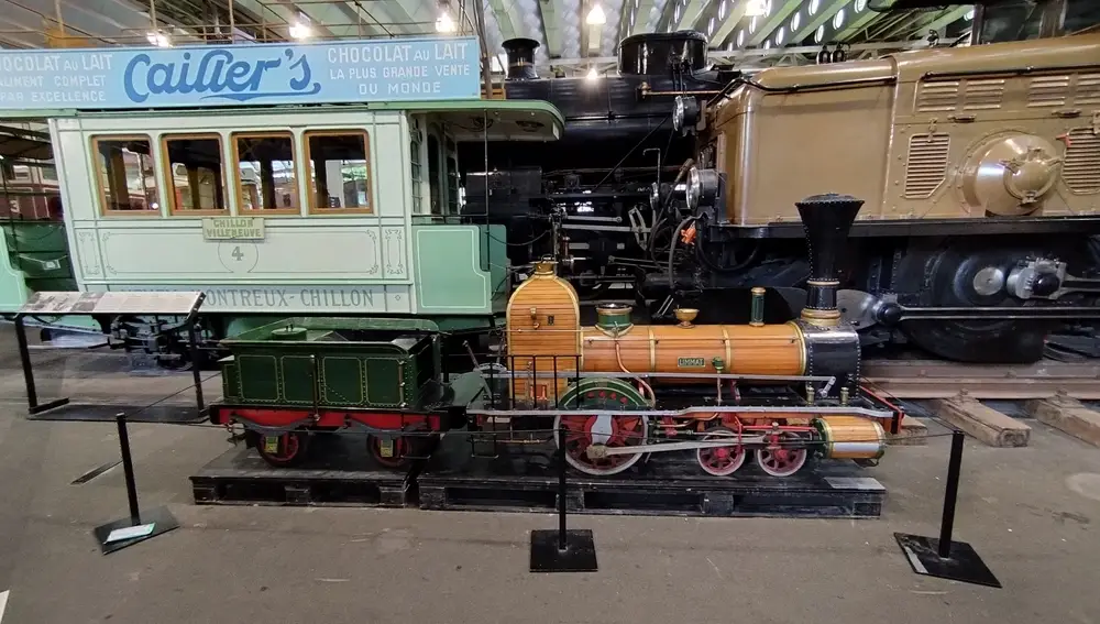 Imagen de la gran sala dedicada al transporte ferroviario