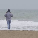 Las temperaturas descienden en la Península y ocho CCAA están en aviso amarillo por lluvias, oleaje o viento