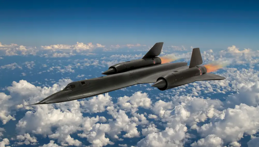 Lockheed SR-71 Blackbird es un avión de reconocimiento estratégico que representó un hito en la historia de la ingeniería aeronáutica y consiguió velocidades que le permitieron ser el más rápido del mundo