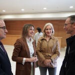 La consejera de Educación, Rocío Lucas, antes del comienzo de la jornada