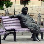 Escultura de Rosa Chacel junto a la Plaza de Poniente de Valladolid