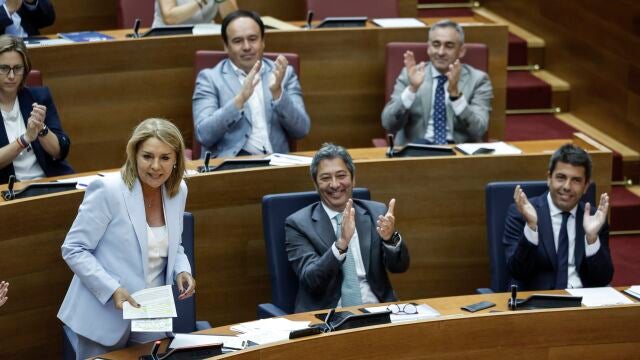 Susana Camarero, Vicente Barrera y Carlos Mazón, durante el pleno de Les Corts de ayer 