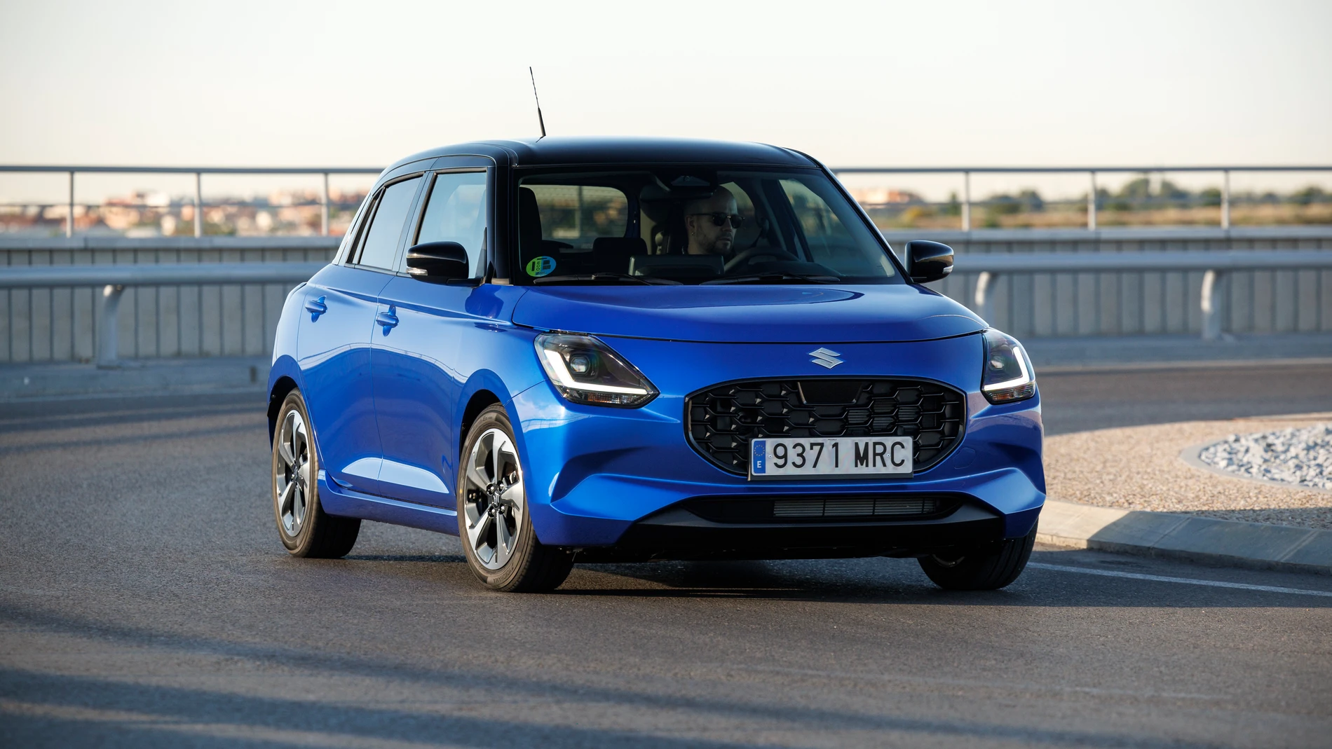 Suzuki lanza el nuevo Swift, un utilitario híbrido y asequible
