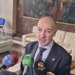 Beltrán cree que Azcón relega a los aragoneses a ser "ciudadanos de segunda" al no asistir a la Bilateral con el Estado