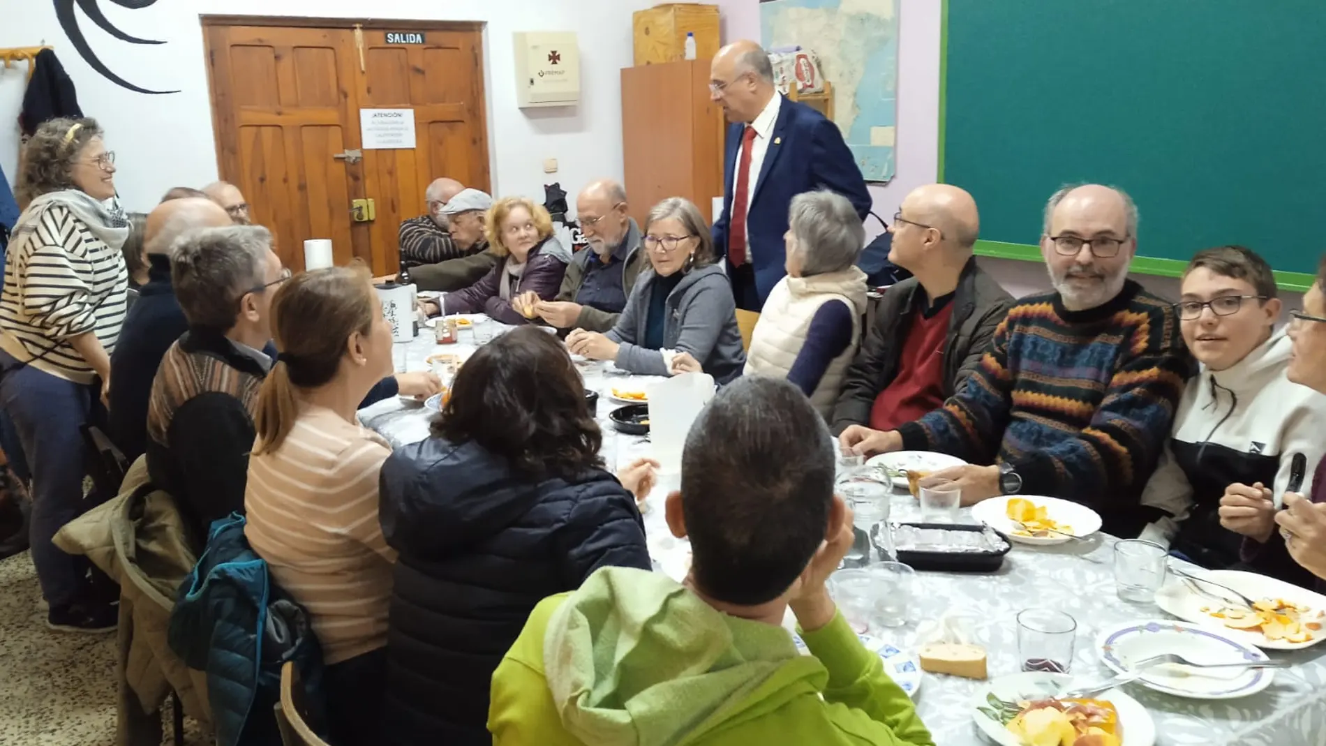 El subdelegado del Gobierno en Valladolid, Jacinto Canales, se acercó a visitar a los participantes en este encierro