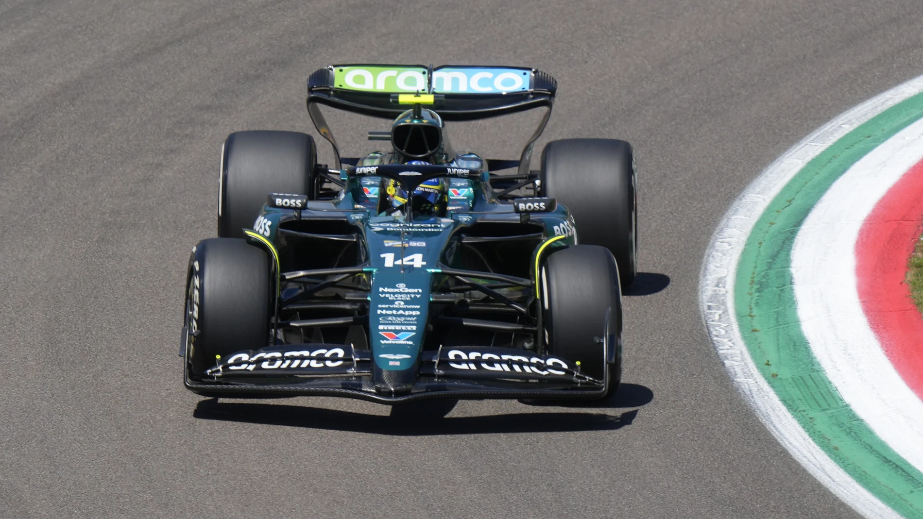 El Aston Martin de Fernando Alonso en el tercer libre del GP de Emilia Romagna