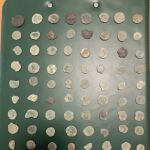 Monedas de época romana de importante valor arqueológico intervenidas en un vehículo