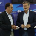 Francisco Vázquez y Benito Serrano, tras presentar la campaña en Soria