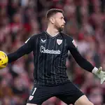 Fútbol.- Unai Simón, Ter Stegen y Álex Remiro se disputan el 'Zamora' más apretado de los últimos tiempos