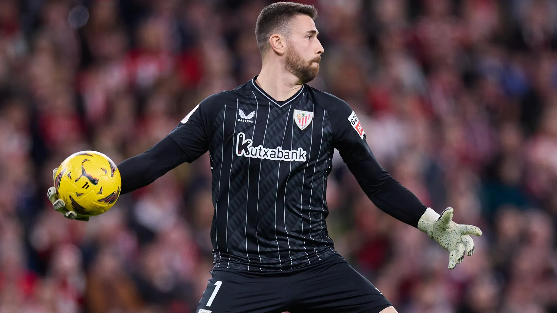 Fútbol.- Unai Simón, Ter Stegen y Álex Remiro se disputan el 'Zamora' más apretado de los últimos tiempos