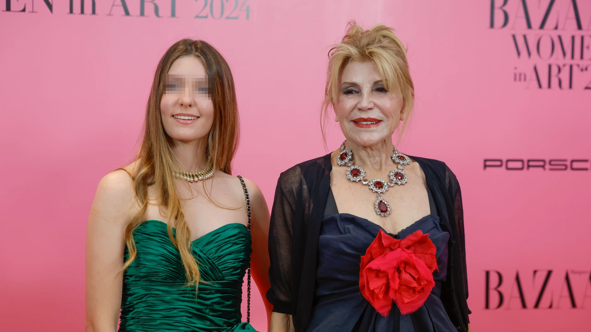 Carmen Thyssen y su hija Carmen.
